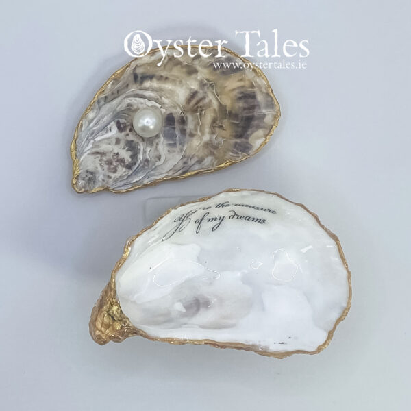 You're the measure of my dreams - Oyster shell ring dish
