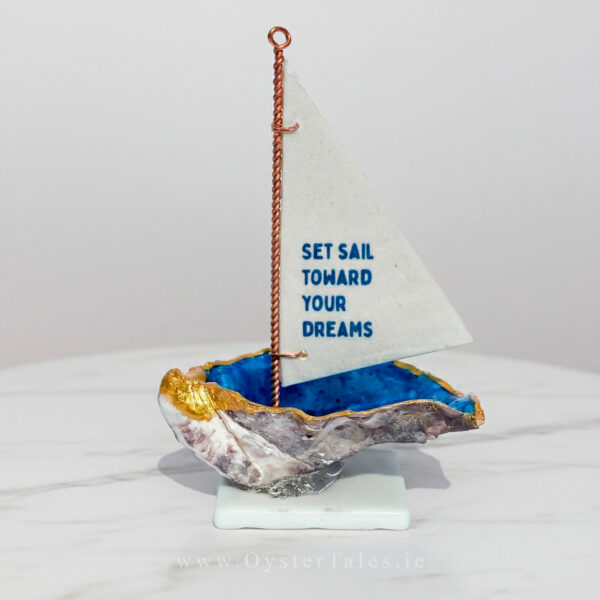 Oyster shell ornament sailing boat - inspirational quote- Set sail toward your dreams.